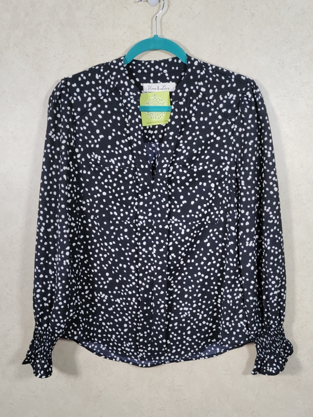H103 Vine & Love Black & White V-Neck L/S Blouse S NWT